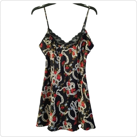 Victoria's Secret Chemise Shortie Black Lace Silky Floral Roses w Pearls… - Picture 4 of 15